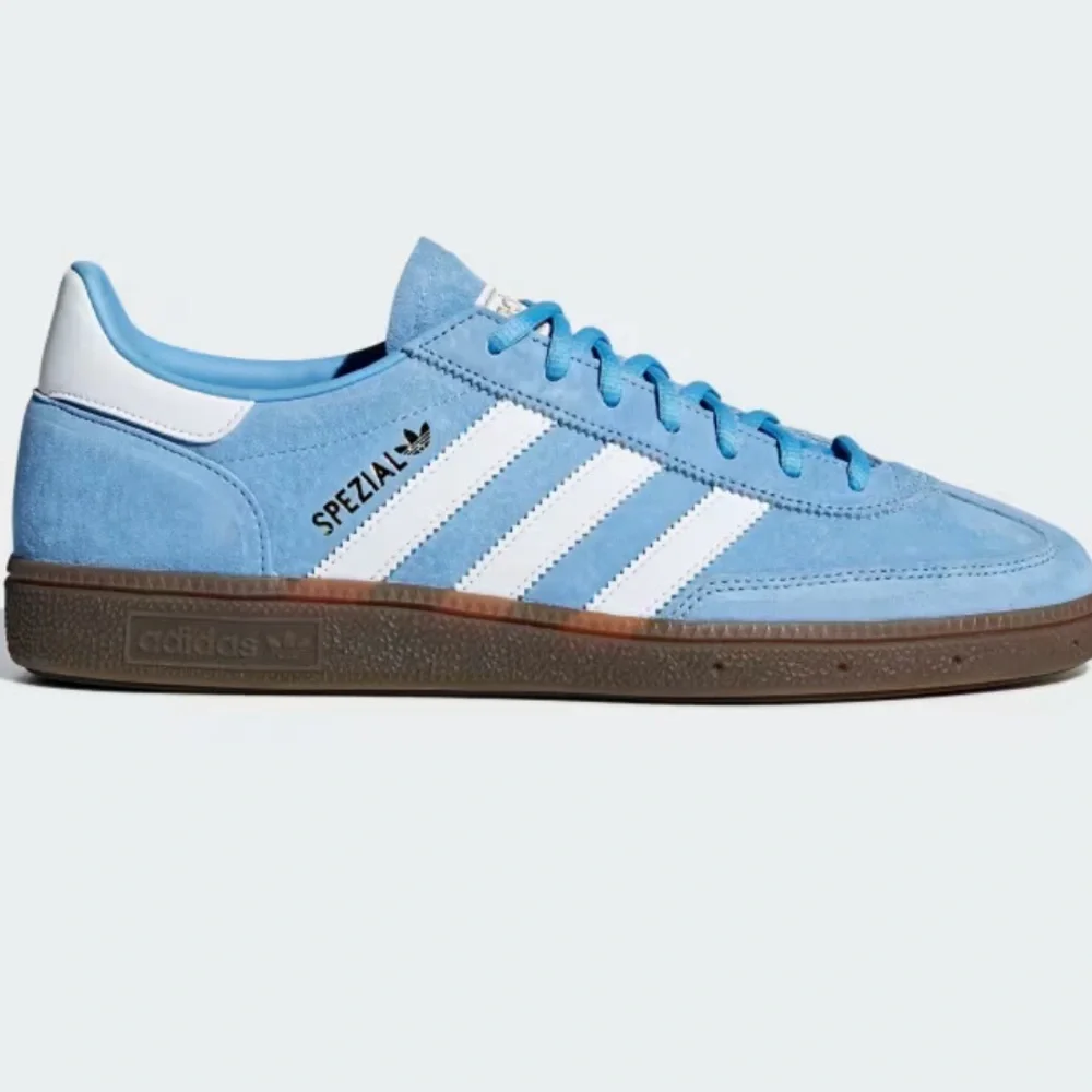 Baby blue adidas spezial - Picture 1 of 5
